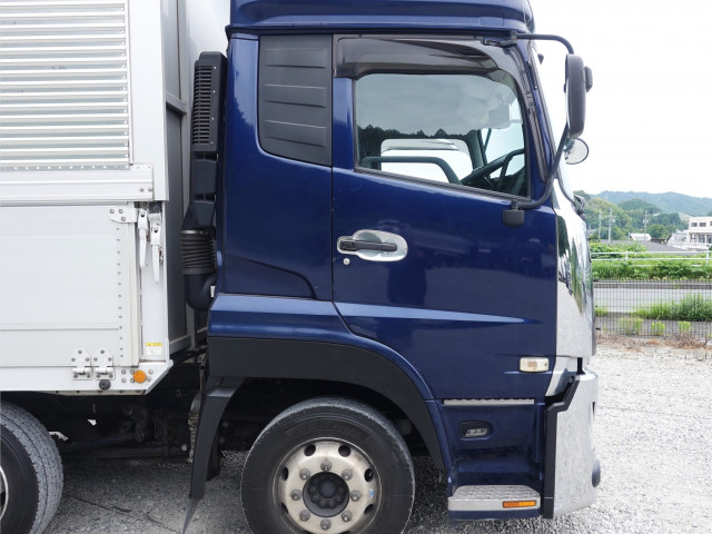 UDトラックス（日産） クオン 大型 ウィング 2PG-CG5CA(109548) 4枚目
