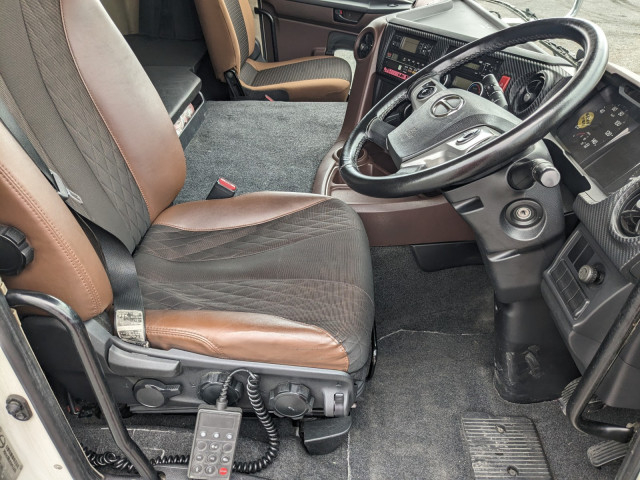 日野 プロフィア 大型 冷蔵冷凍バン 2DG-FR1AHG(112599) 27枚目