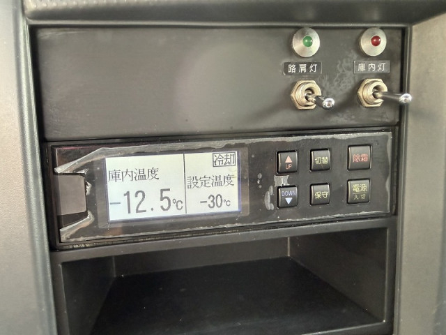 いすゞ エルフ 小型 冷蔵冷凍バン TPG-NHR85AN(110523) 41枚目