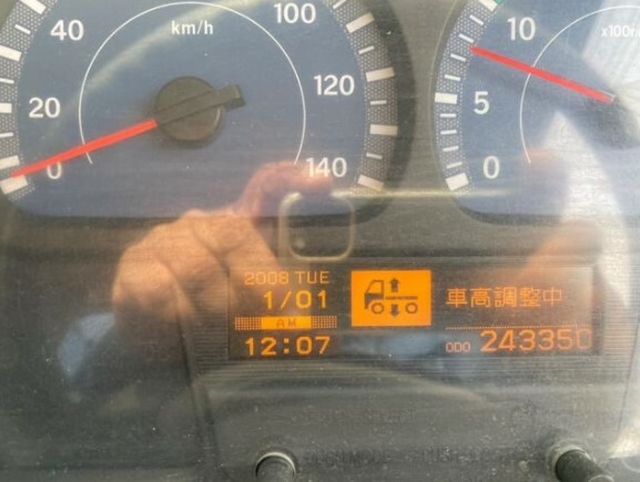 UDトラックス（日産） コンドル 中型 バン SKG-LK38C(8973) 11枚目
