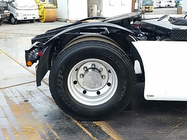 UDトラックス（日産） ビッグサム 大型 トラクタ KL-CK482BAT(8202) 33枚目