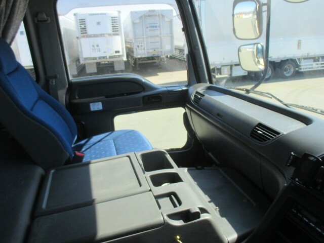 いすゞ ギガ 大型 特装車・その他 LKG-CYZ77A(30015) 39枚目