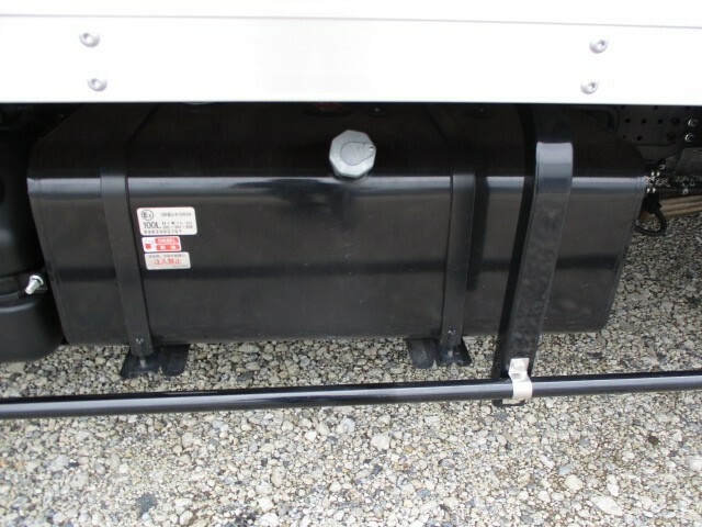 いすゞ エルフ 小型 バン 2RG-NPR88AN(6817) 40枚目