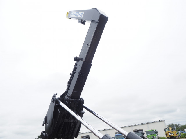 三菱ふそう ファイター 増トン コンテナ専用車 PJ-FK72FZ(111615) 18枚目