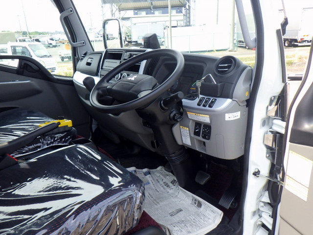 三菱ふそう キャンター 小型 コンテナ専用車 2RG-FBAV0(108136) 31枚目
