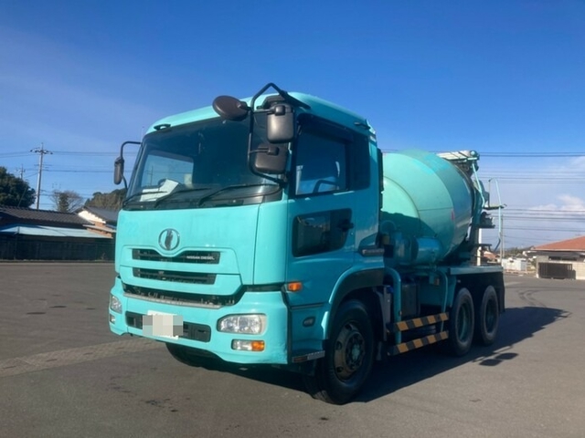 UDトラックス（日産） クオン 大型 ミキサー車 ADG-CW2XL(7829) 3枚目