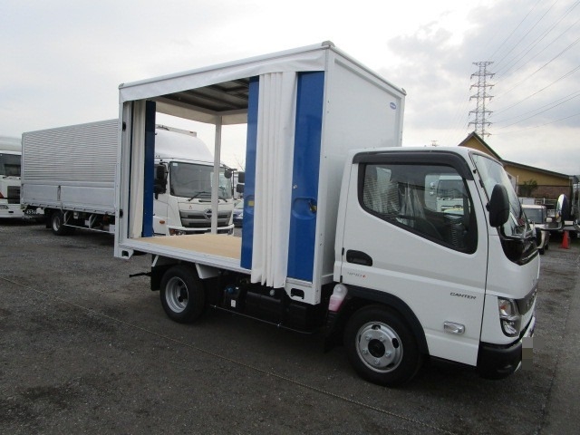 三菱ふそう キャンター 小型 バン 2RG-FBA20(88747) 9枚目
