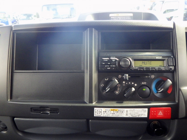 いすゞ エルフ 小型 Wキャブ 2RG-NHS88A(109188) 15枚目