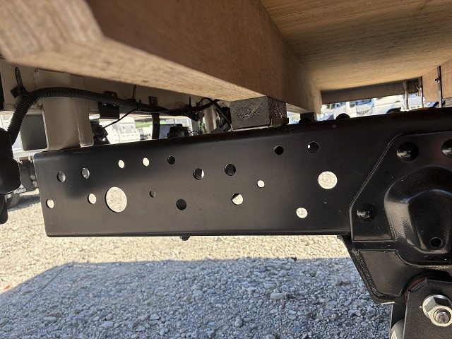 いすゞ エルフ 小型 平ボディ 2TG-NJR88AF(113331) 45枚目