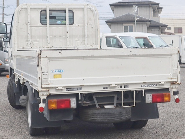 トヨタ トヨエース 小型 平ボディ 2RG-XZC605(112072) 2枚目