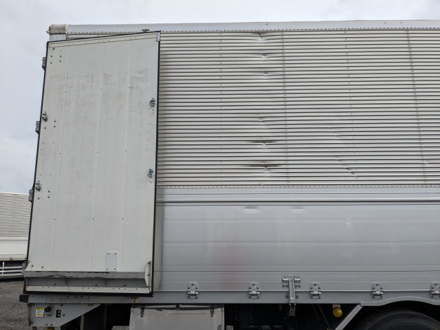 UDトラックス（日産） クオン 大型 ウィング QPG-CD5ZA(112240) 34枚目