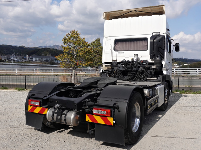 UDトラックス（日産） クオン 大型 トラクタ 2PG-GK5AAD(102610) 9枚目