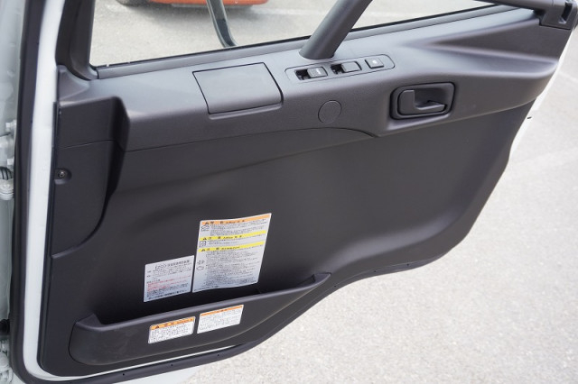 三菱ふそう ファイター 中型 冷蔵冷凍バン 2KG-FK65F(109013) 44枚目