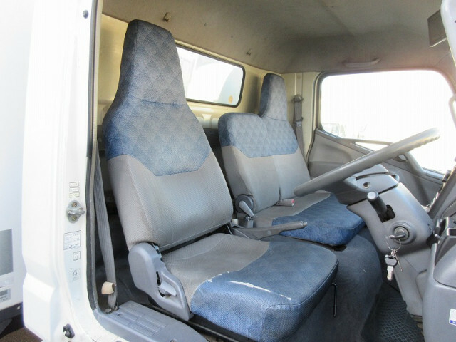Mitsubishi Fuso canter Small Box body KK-FE82EEV(7720) 32枚目