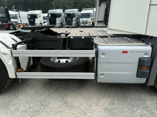 ボルボ 大型 トラクタ 2PG-4S2TEA1(108488) 25枚目