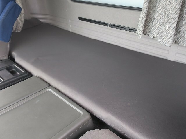いすゞ ギガ 大型 冷蔵冷凍ウィング QKG-CYJ77AA(30018) 23枚目