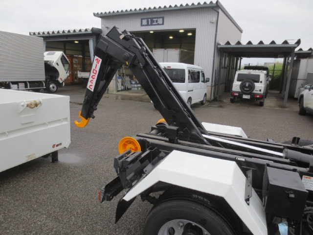 三菱ふそう キャンター 小型 コンテナ専用車 2RG-FBAV0(111474) 11枚目
