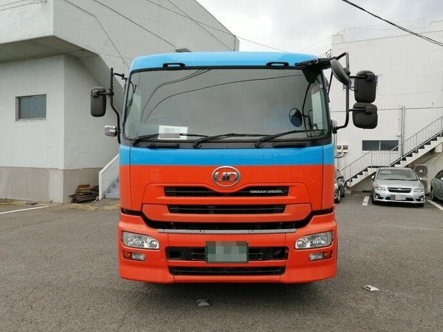 UDトラックス（日産） クオン 大型 トラクタ AKG-GK4XAB(5650) 3枚目