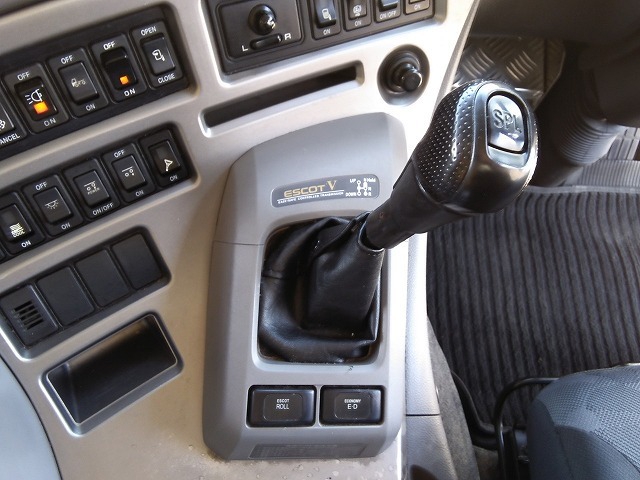 UDトラックス（日産） クオン 大型 ウィング LKG-CD5ZA(10963) 39枚目