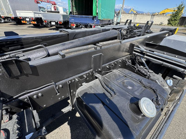 三菱ふそう ファイター 増トン コンテナ専用車 2KG-FK62FZ(112885) 17枚目