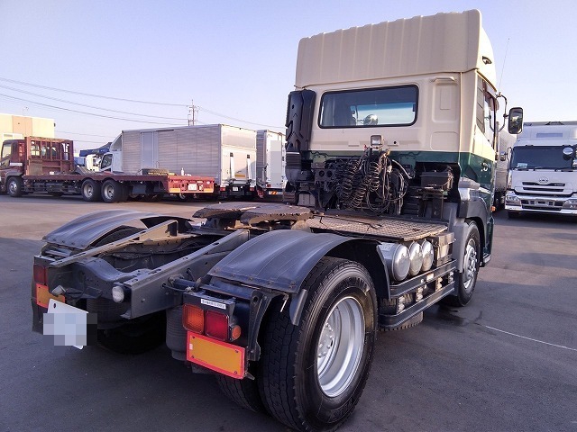 UDトラックス（日産） クオン 大型 トラクタ ADG-GK4XAB(8924) 5枚目
