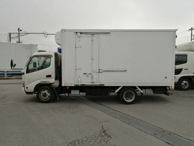 日野 デュトロ 小型 冷蔵冷凍バン BDG-XZU414M(5527) 6枚目