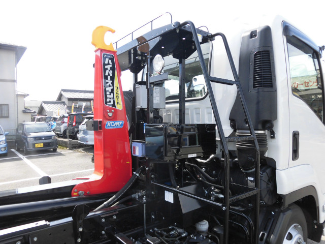 いすゞ フォワード 中型 コンテナ専用車 2RG-FRR90S4(113381) 13枚目
