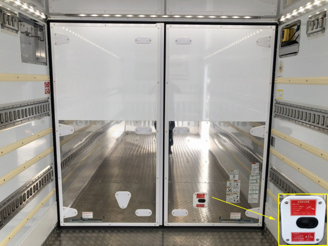 Mitsubishi Fuso canter Small Freezer box_body 2RG-FEB80(108889) 24枚目