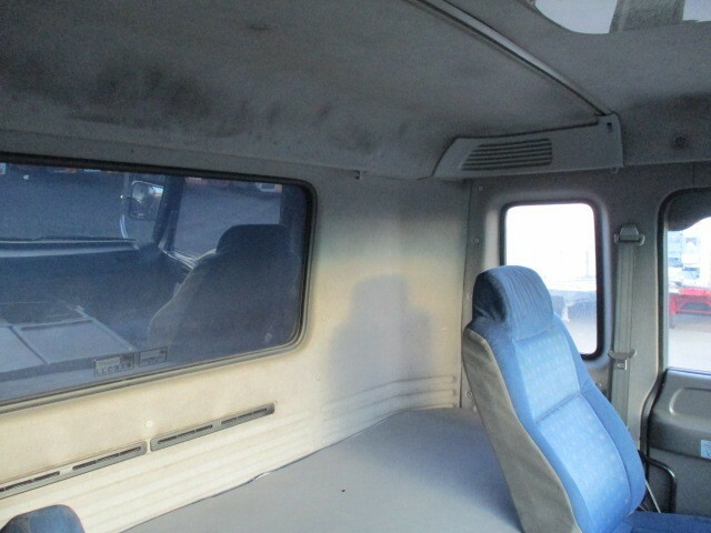 いすゞ ギガ 大型 平ボディ（クレーン付） PDG-CYY77V8(7752) 40枚目