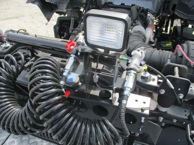 日産自動車 クオン 大型 トラクタ 2RG-GK5DAB(108643) 25枚目