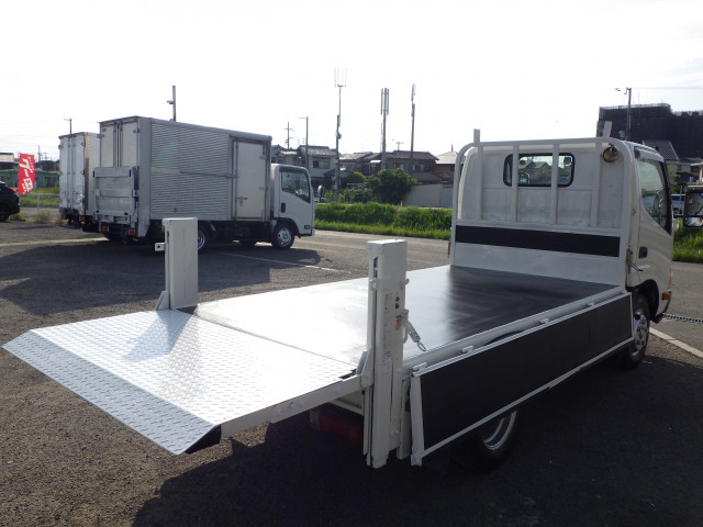 トヨタ トヨエース 小型 平ボディ TKG-XZU605(110630) 21枚目