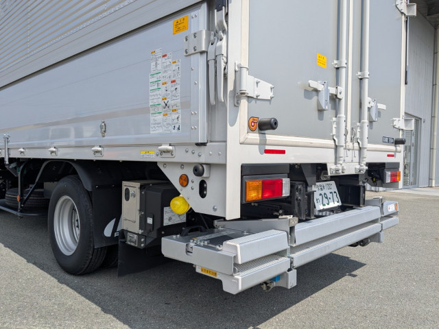 Mitsubishi Fuso canter Small Wing body 2RG-FEB50(106385) 5枚目