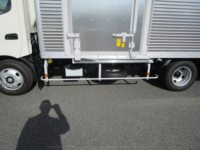 日野 デュトロ 小型 バン 2WG-XZU713N(111501) 38枚目