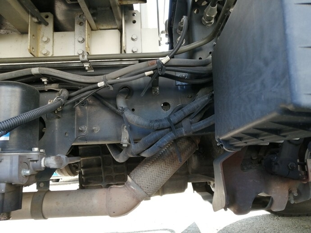UDトラックス（日産） コンドル 中型 ウィング SKG-MK38L(4761) 27枚目
