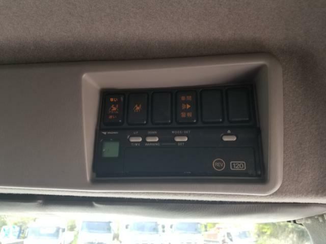 いすゞ ギガ 大型 ウィング PDG-CYJ77W8(7645) 18枚目