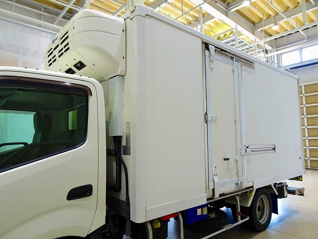 日野 デュトロ 小型 冷蔵冷凍バン TPG-XZU710M(111656) 32枚目