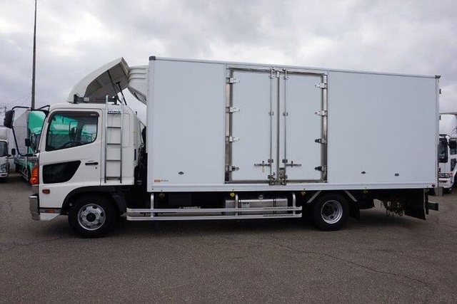 日野 レンジャー 中型 冷蔵冷凍バン ADG-FD8JKWG(9162) 5枚目