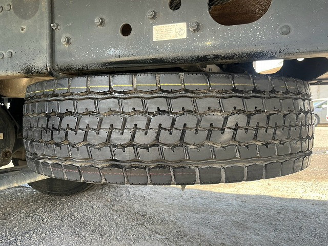 三菱ふそう ファイター 増トン 平ボディ（クレーン付） QKG-FK65FZ(113670) 48枚目