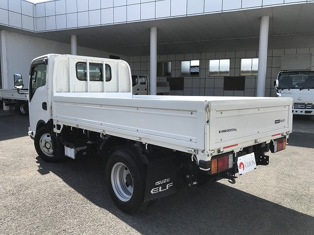 いすゞ エルフ 小型 平ボディ 2TG-NKR88AF(113320) 4枚目