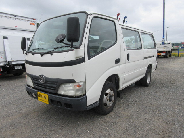 トヨタ ダイナ 小型 バン BDG-XZU508V(109087) 1枚目
