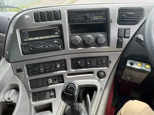 日産自動車 クオン 大型 土砂ダンプ QKG-CW5XL(111280) 12枚目