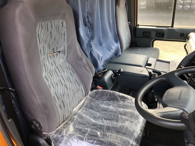 UDトラックス（日産） ビッグサム 大型 ウィング KL-CD48L(3030) 14枚目