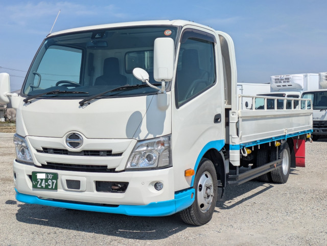 Hino dutro Small Flat body 2RG-XZC710M(105756) 1枚目