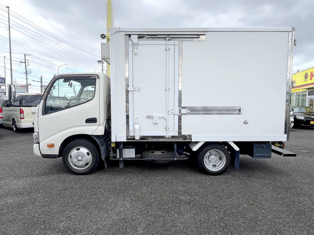 日野 デュトロ 小型 冷蔵冷凍バン TKG-XZC605M(96947) 4枚目