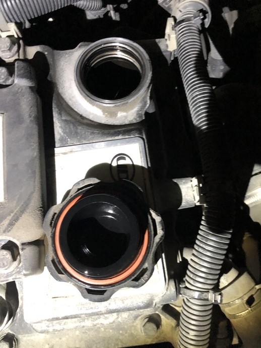 UDトラックス（日産） コンドル 中型 冷蔵冷凍バン TKG-MK38C(2553) 9枚目