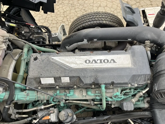 ボルボ 大型 トラクタ 2KG-4K2TEA1(106911) 55枚目