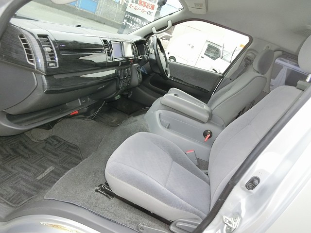 トヨタ レジアスエース 小型 バン CBF-TRH211K(79819) 24枚目