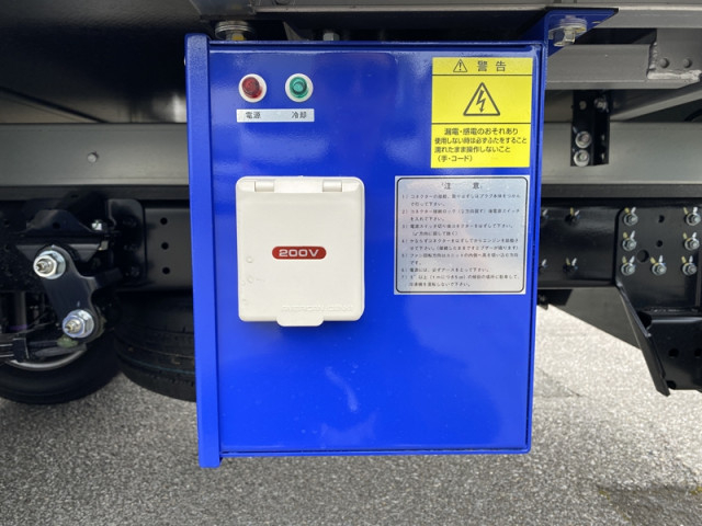 三菱ふそう キャンター 小型 冷蔵冷凍バン 2RG-FEAV0(111080) 11枚目