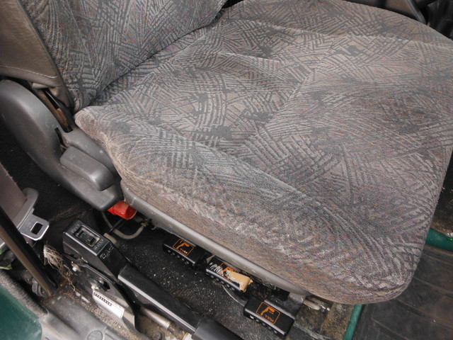 いすゞ ギガ 大型 土砂ダンプ KL-CXZ51K3(1329) 27枚目
