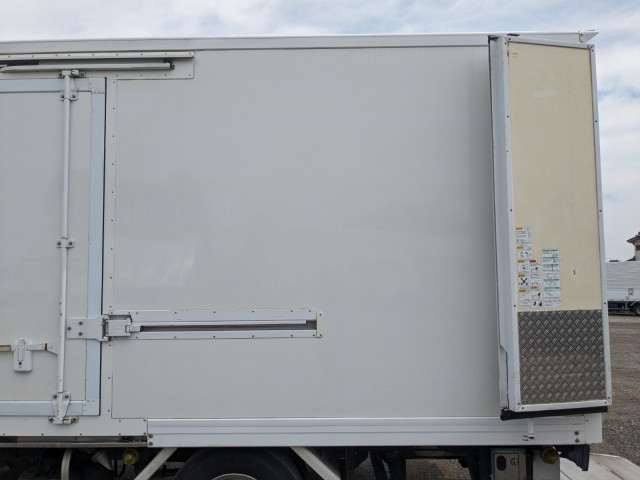 いすゞ エルフ 小型 冷蔵冷凍バン TPG-NPR85AN(111481) 31枚目